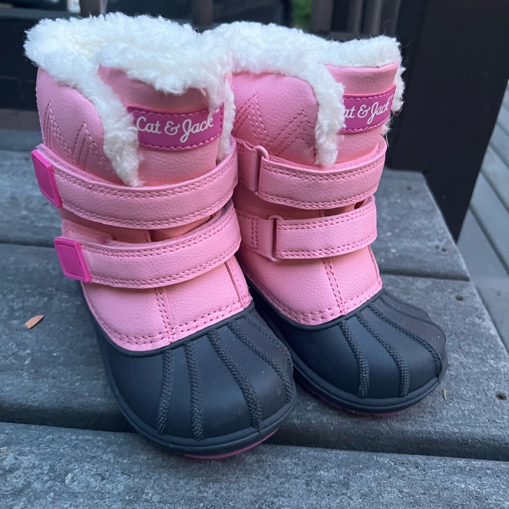 Cat & Jack toddler snow boots size 7
